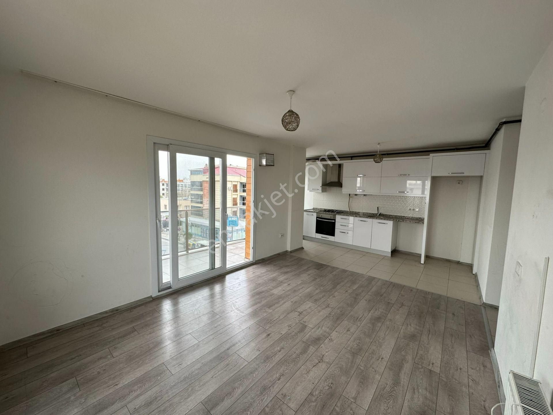 Seyrek'te Merkezi Konumda Kiralık 2+1 Doğalgazlı Daire - Görsel 2