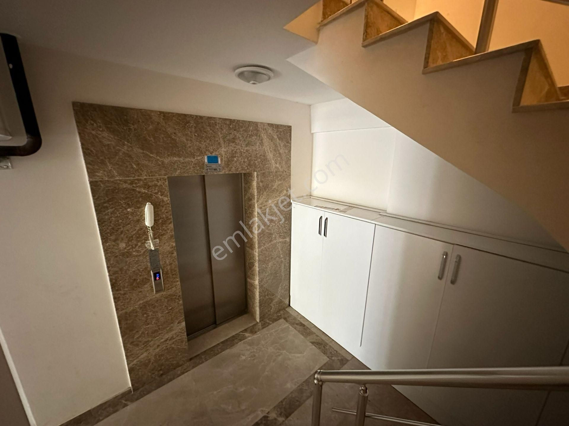 Seyrek'te Merkezi Konumda Kiralık 2+1 Doğalgazlı Daire - Görsel 30