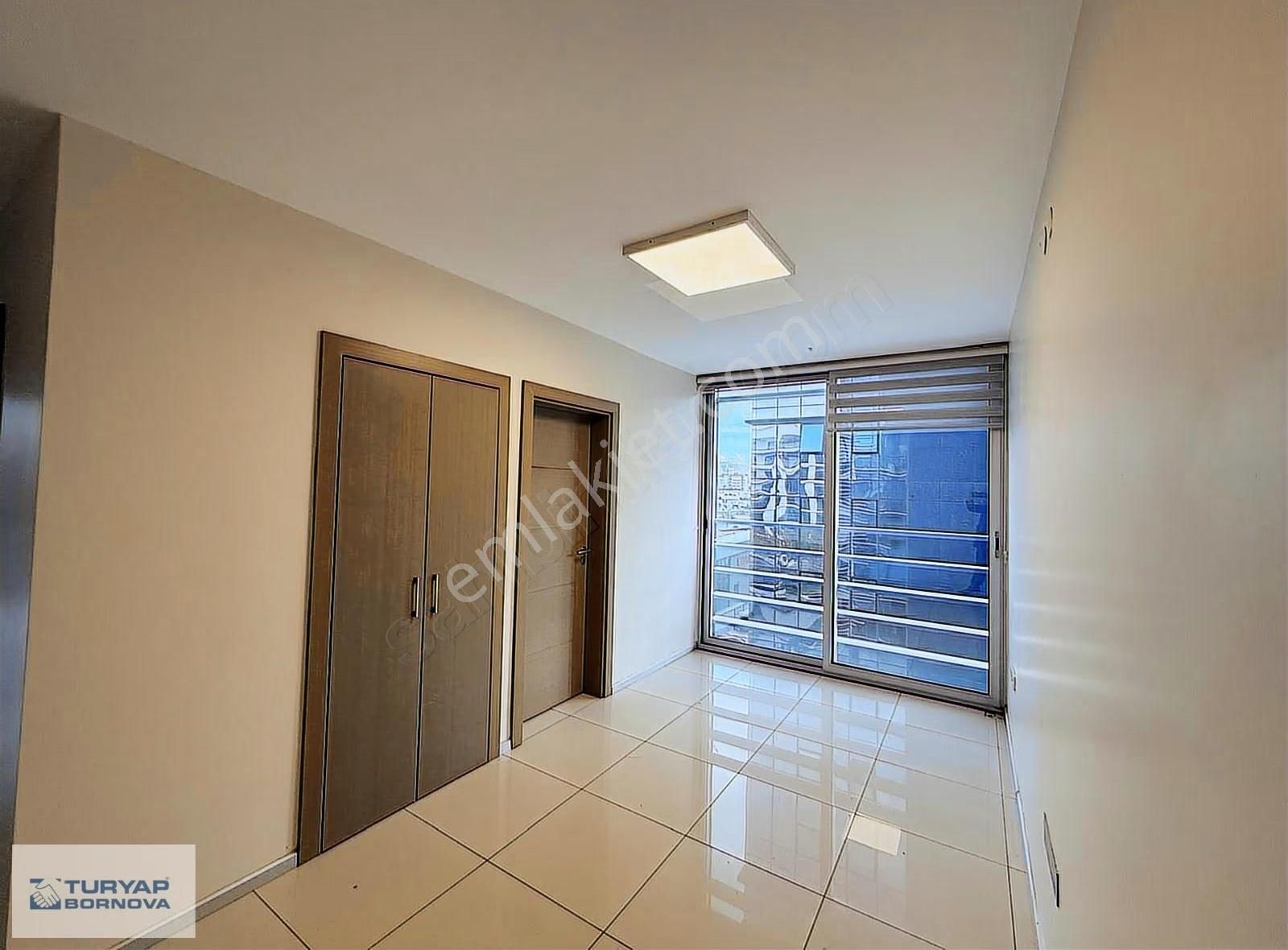 Bayralı Mansuroğlu Ata Plaza 2+1 Kiralık Ofis