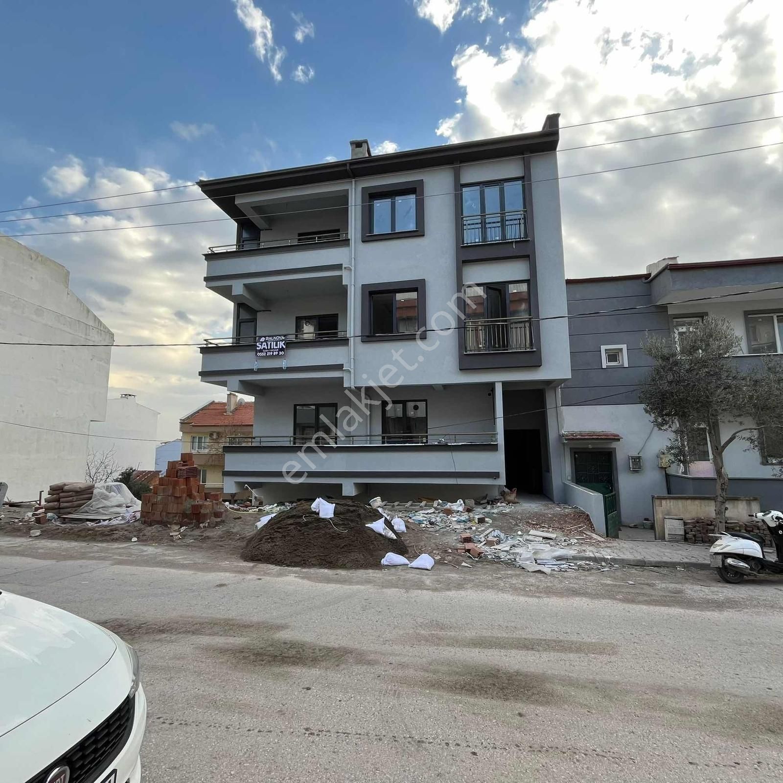 Balnovadan Sağlam Zemine İnşaa Edilmiş Satılık 2+0 Daire - Görsel 14