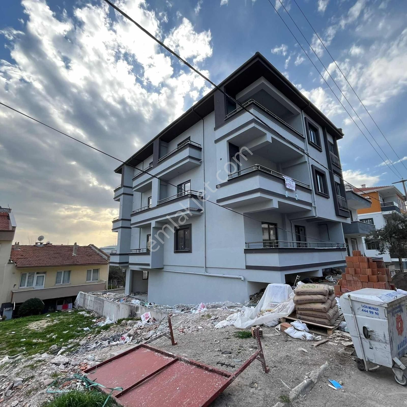 Balnovadan Sağlam Zemine İnşaa Edilmiş Satılık 2+0 Daire - Görsel 9