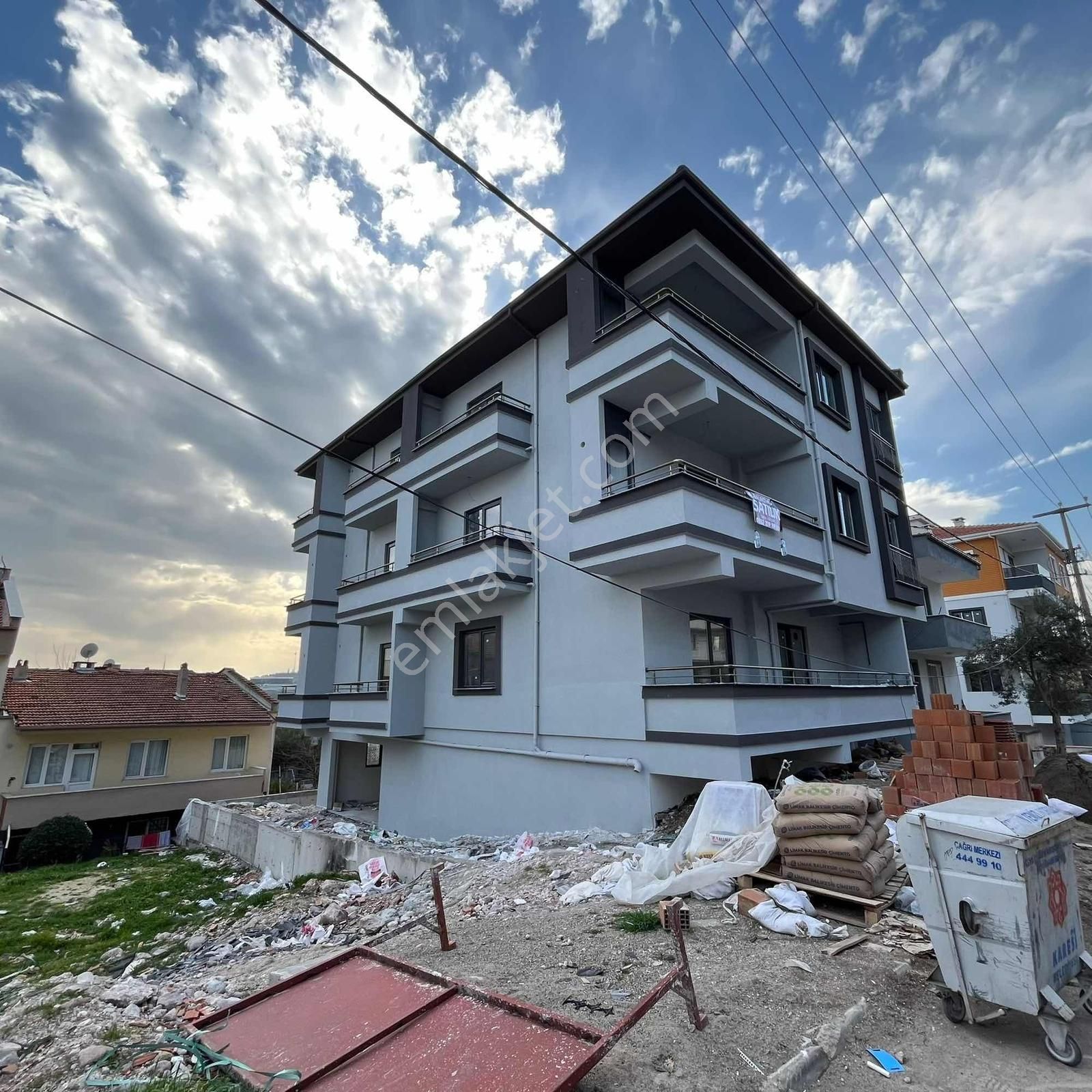 Balnovadan Sağlam Zemine İnşaa Edilmiş Satılık 2+0 Daire - Görsel 8