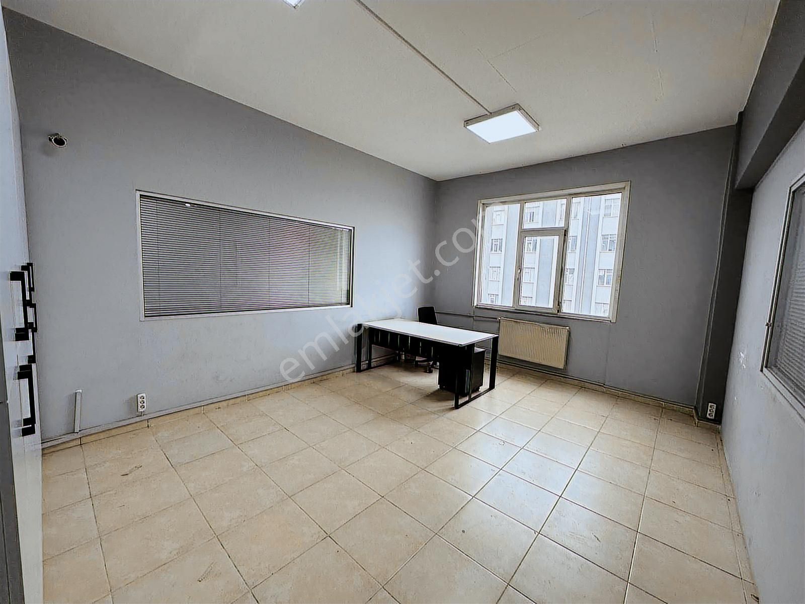 İkitelli Osb De Full Yapılı 220 M2 Net Hazır Ofis - Görsel 3