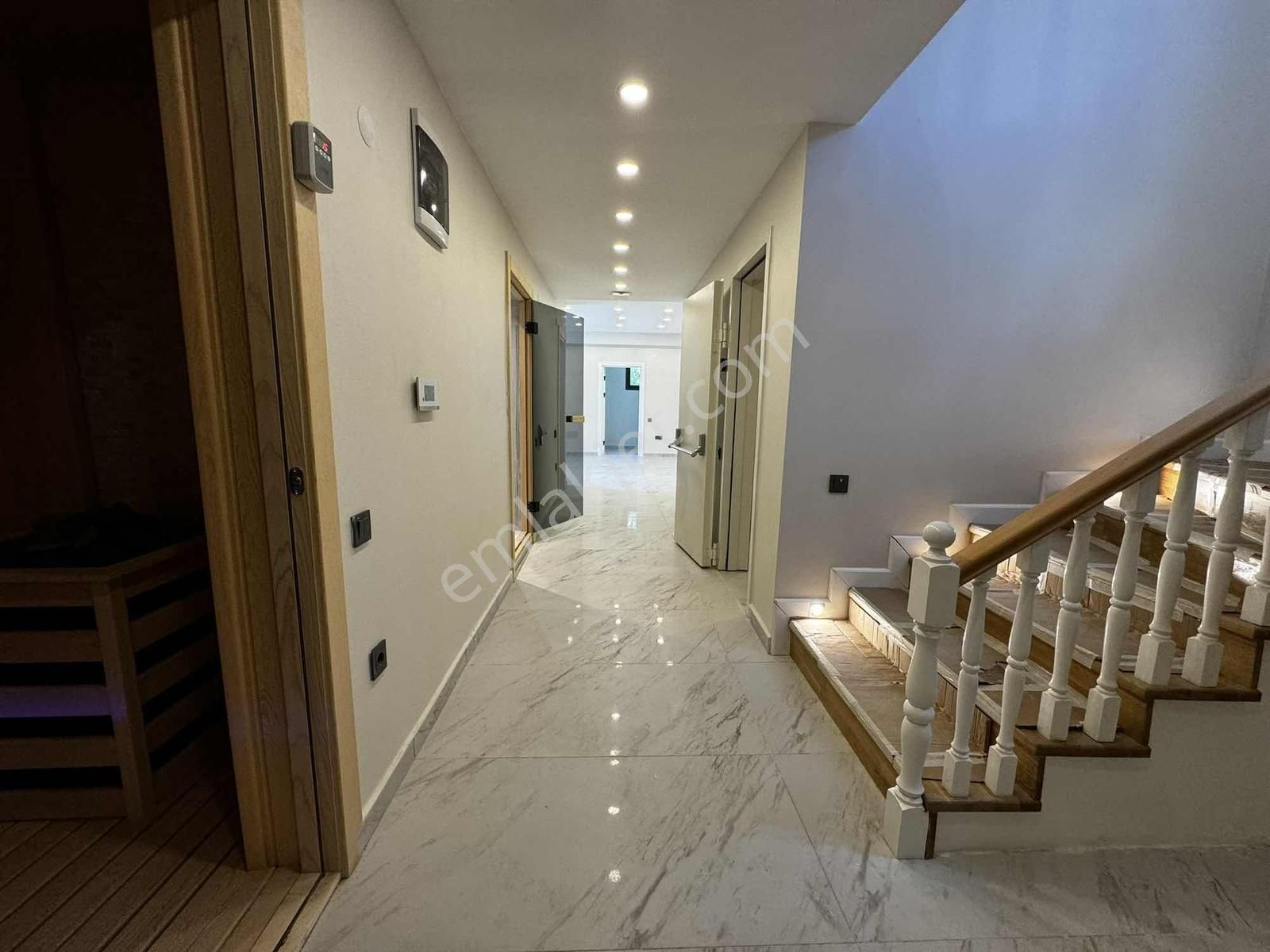 Mustakil Deniz Manzaralı Lüks Havuzlu Villa - Görsel 14