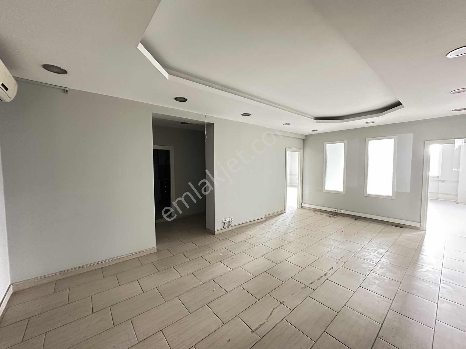 İkitelli Organize De Full Yapılı Hazır Ofis 165 M2 Net 4+1