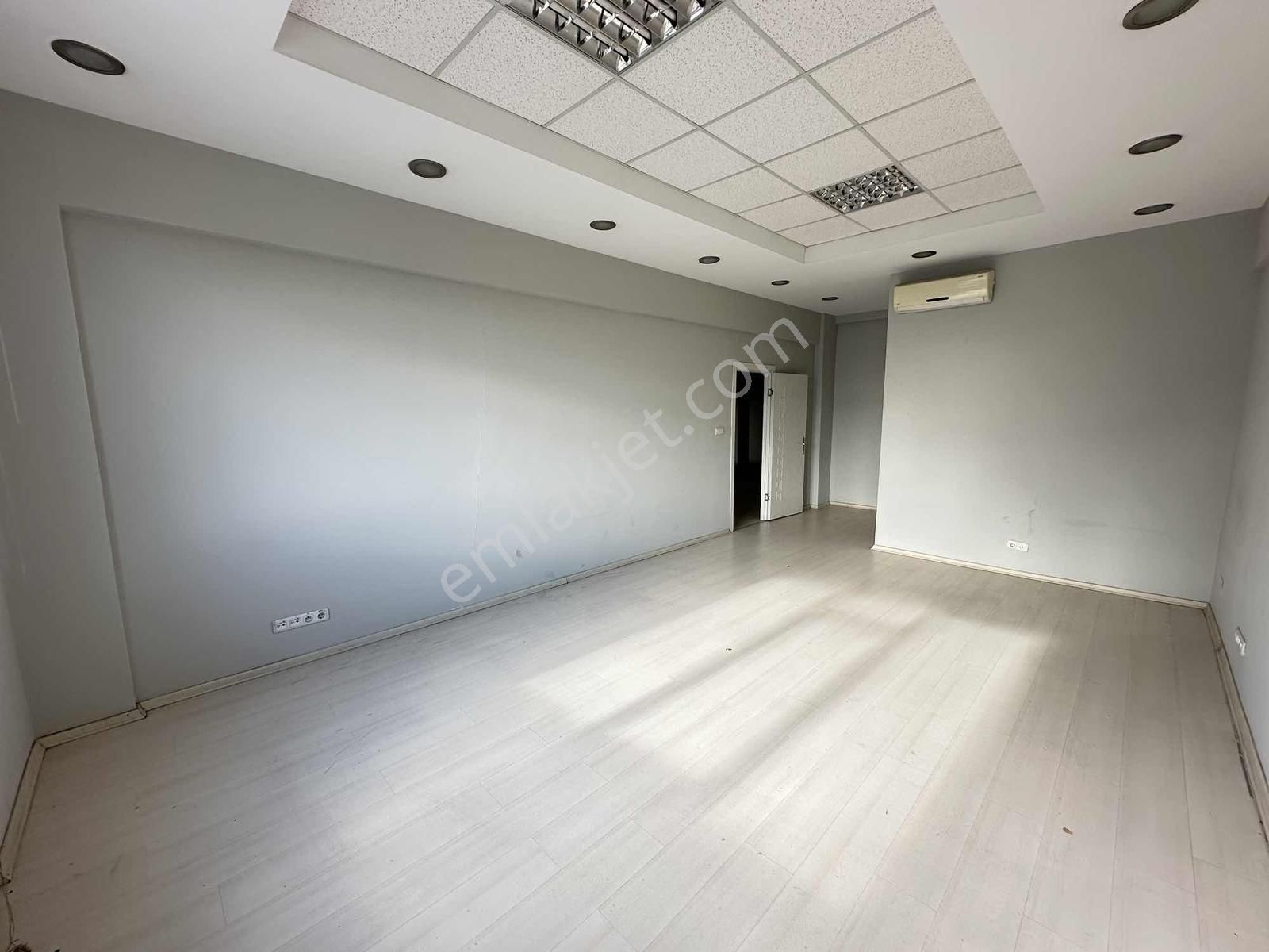 İkitelli Organize De Full Yapılı Hazır Ofis 165 M2 Net 4+1 - Görsel 2