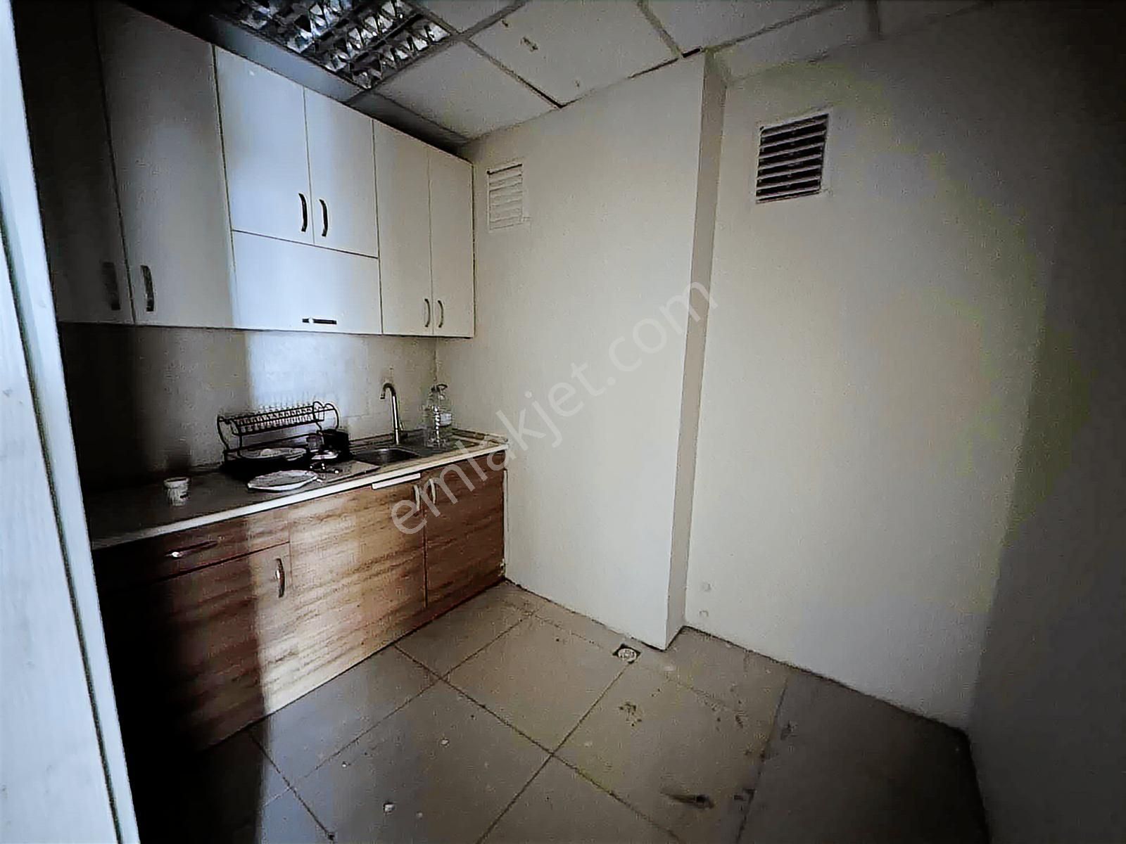 İkitelli Osb De Yapılı Hazır Dükkan 220 M2 Yatırım İçin Uygun - Görsel 9