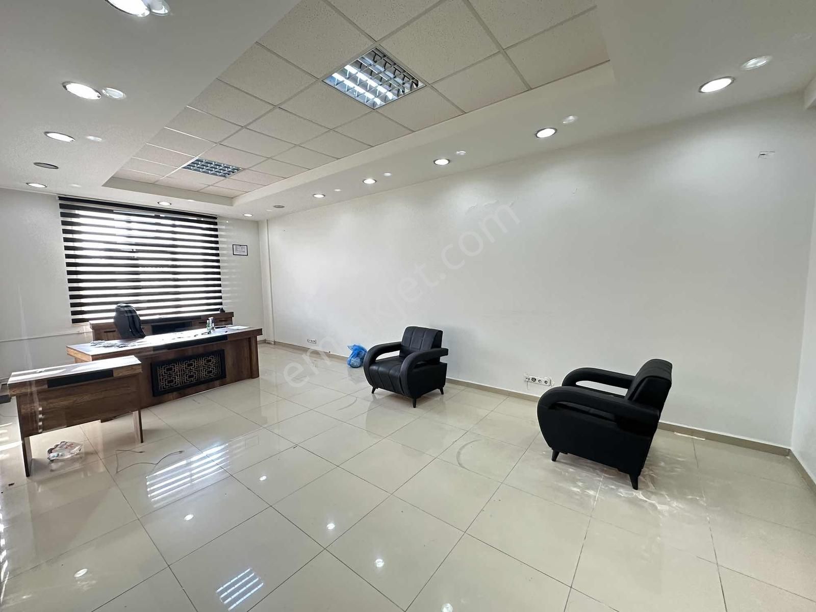 İkitelli Osb De 110 M2 Full Yapılı 3+1 Mutfak Wc İçinde - Görsel 5