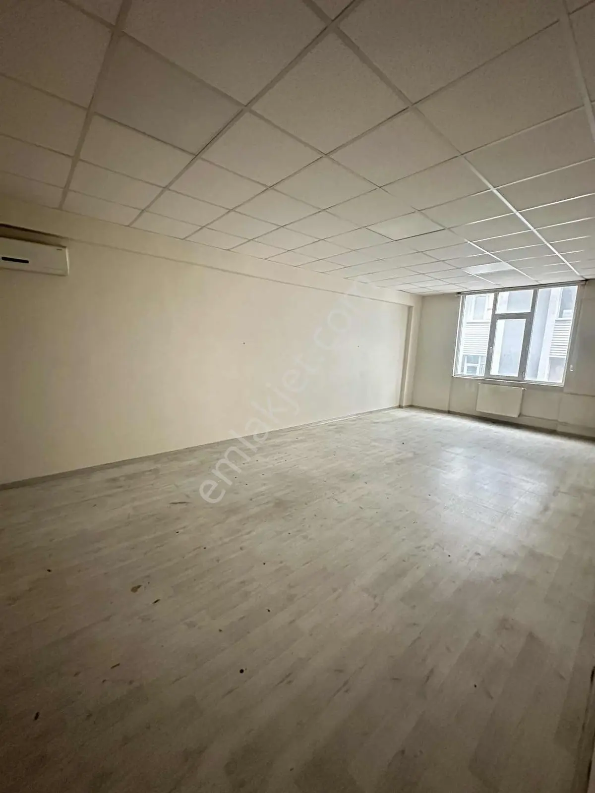 İkitelli Osb De 110 M2 Full Yapılı 3+1 Mutfak Wc İçinde - Görsel 2