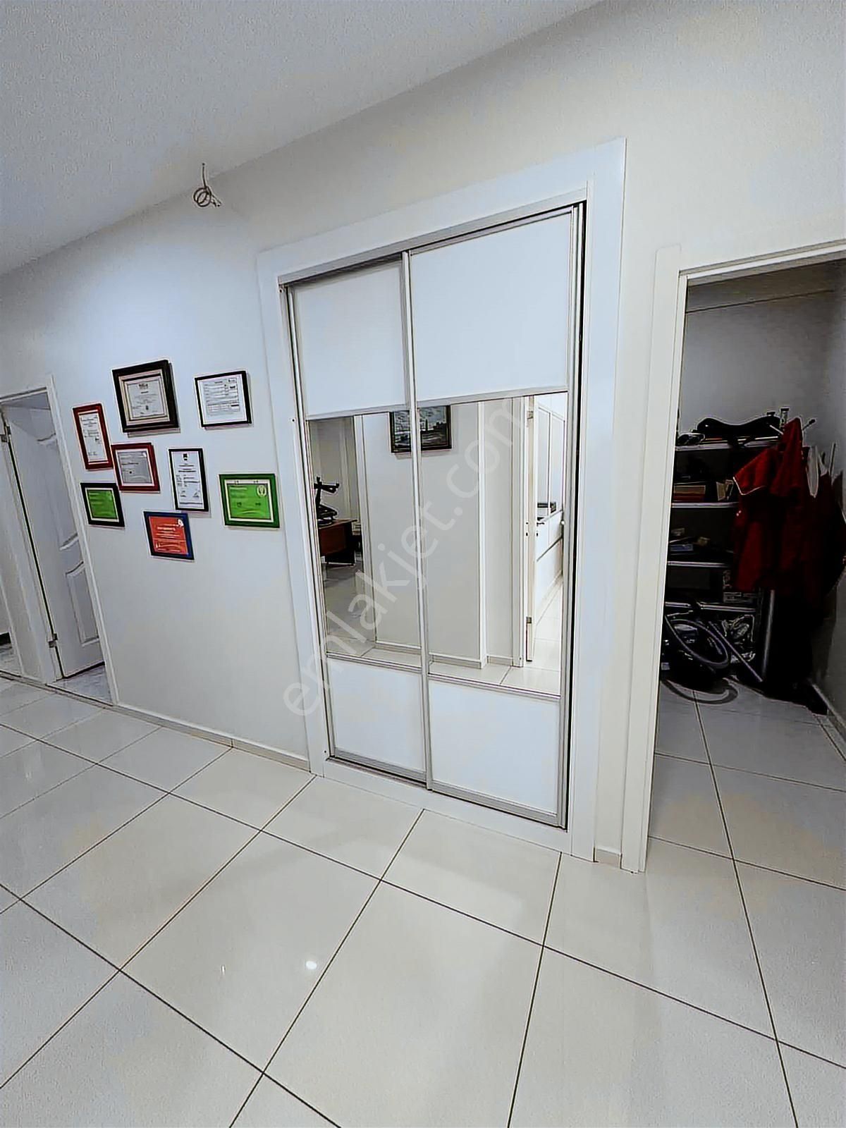 İkitelli Osb De Full Yapılı Hazır Ofis 110 M2 3+1 - Görsel 5