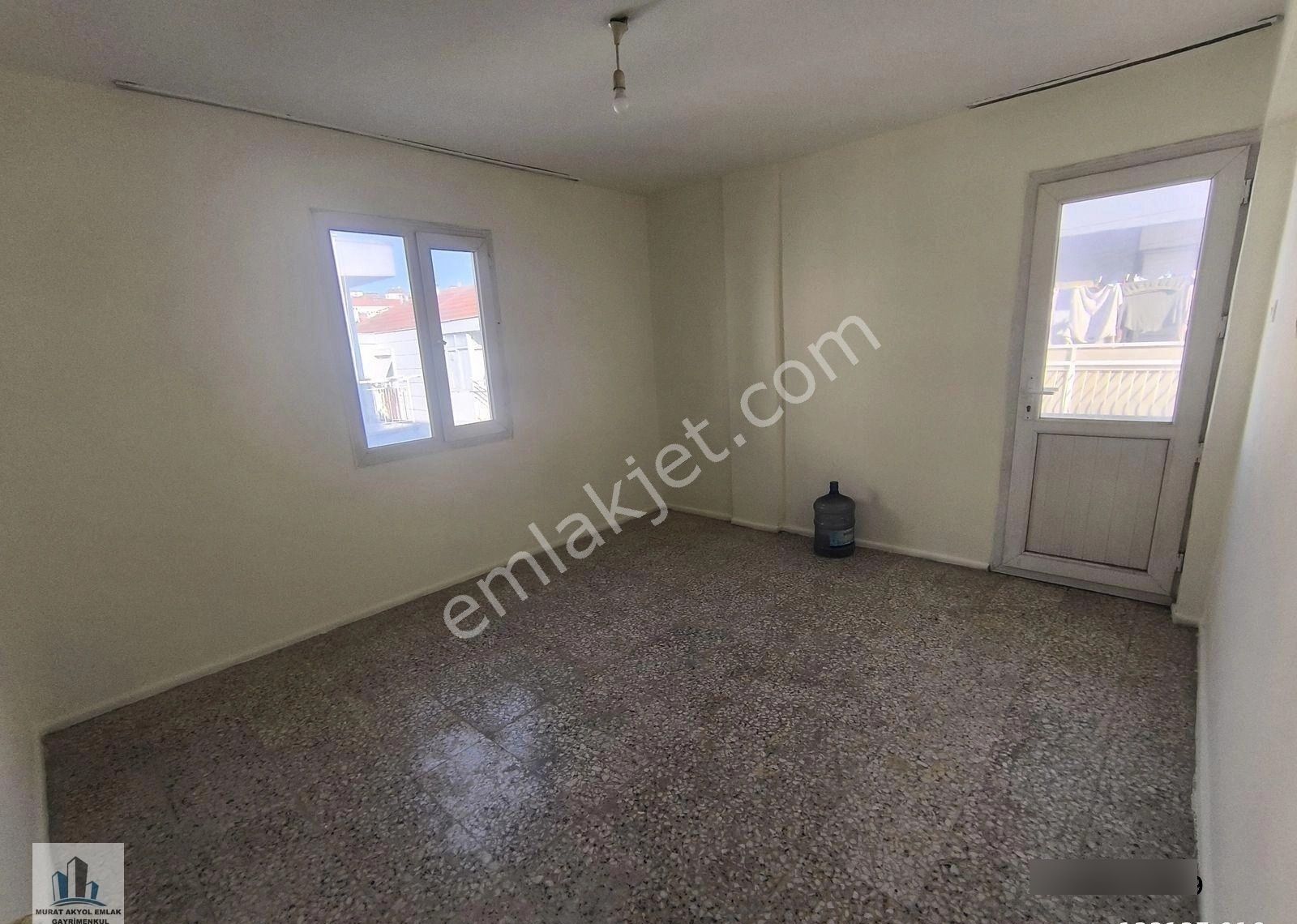 Buca İşçievleri Vergi Dairesi Yakını 2+1 Balkonlu Kiralık Daire