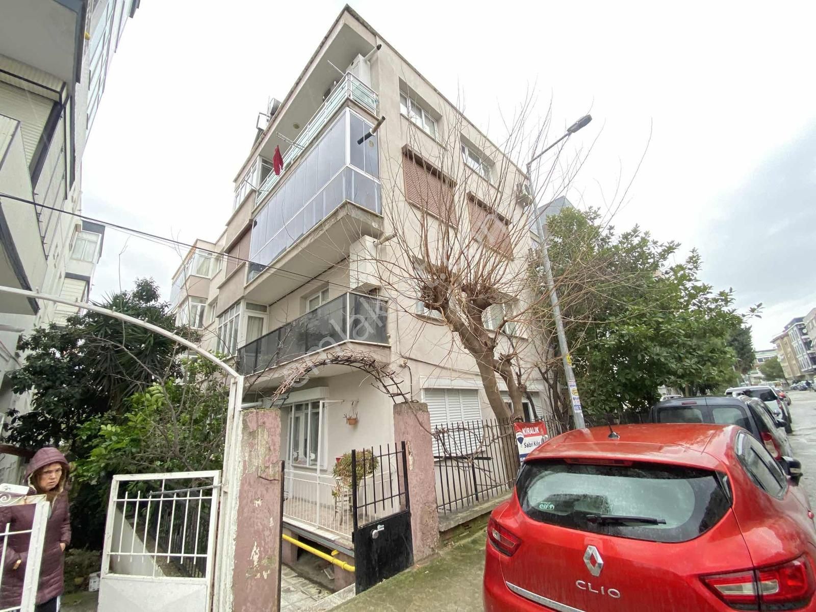 Akalın'dan M.şamlı Ortaokulu Yakını Arakat 3+1 Satılık Daire