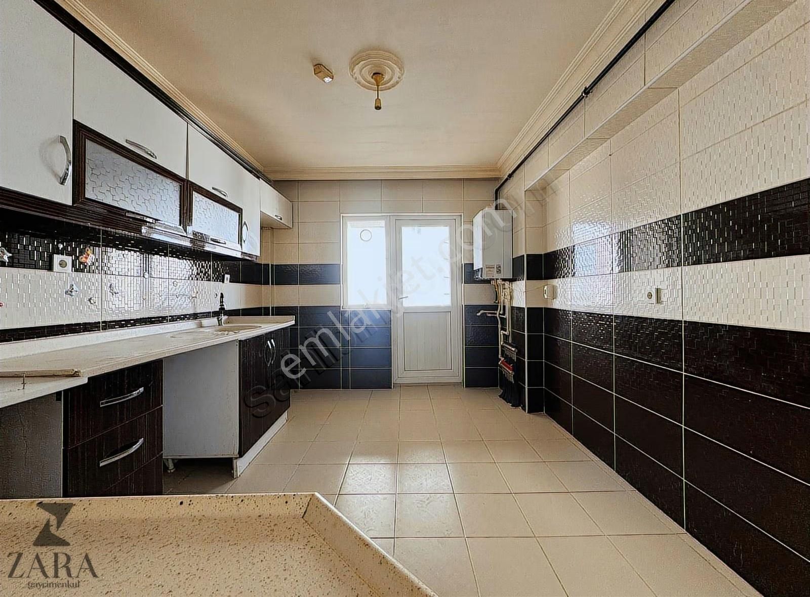 ▄zara▄durali Alıç Mh. Spor Salonu Yakını 3+1 135m² Fırsat Daire - Görsel 3