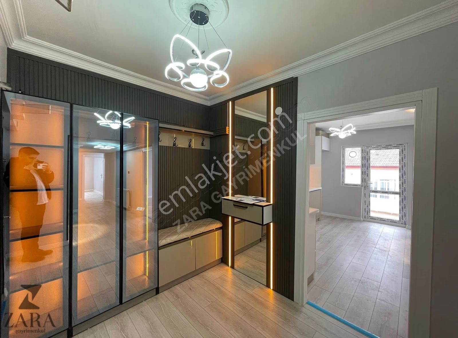 ▄zara▄doğukent Cd Yanı Spor Salonu Karşısı 3+1 Arakat 125m²daire