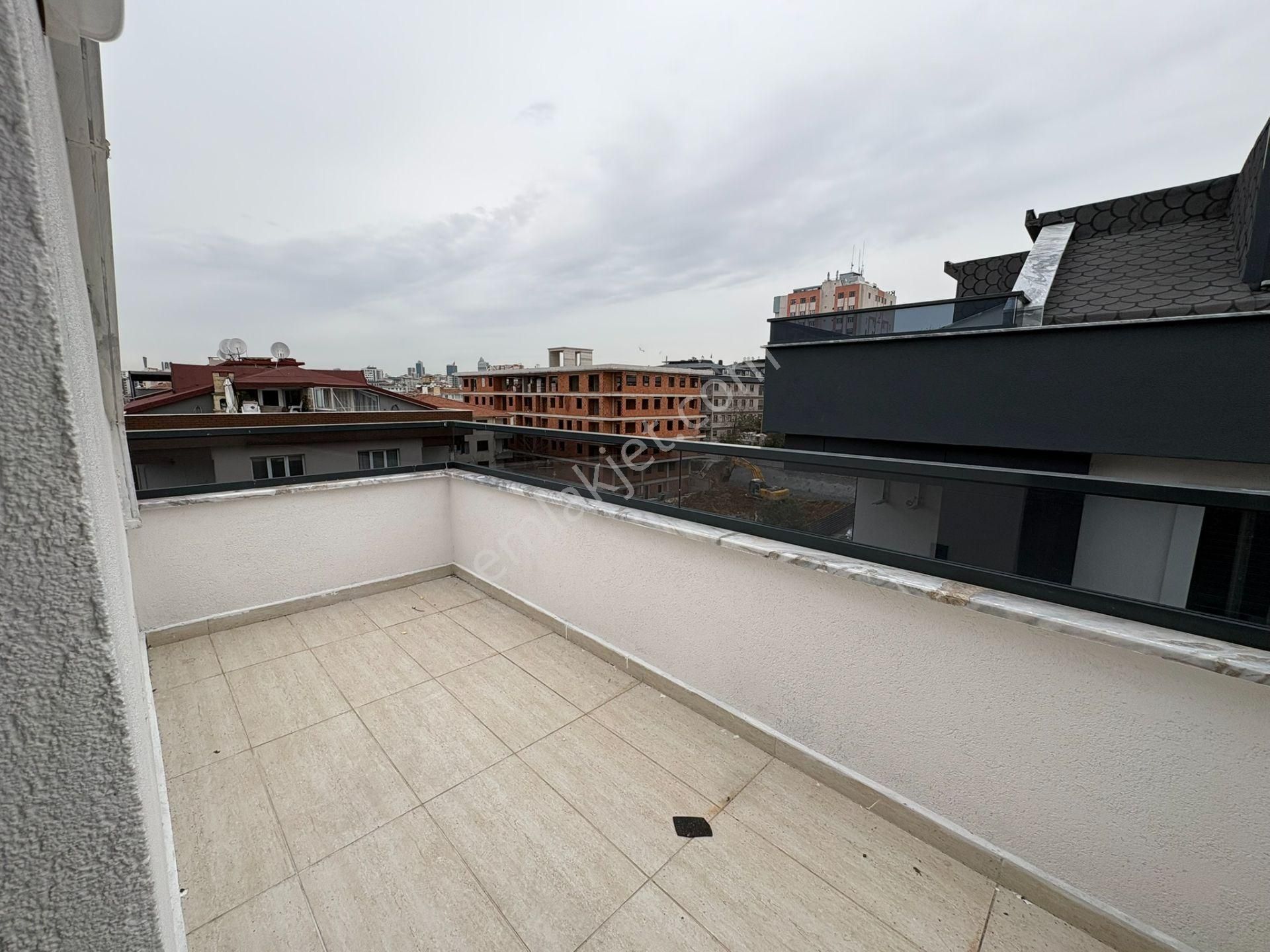 Altıntepe Kızılaya Yakın Teraslı 3+1 120 M² Net Dubleks - Görsel 19