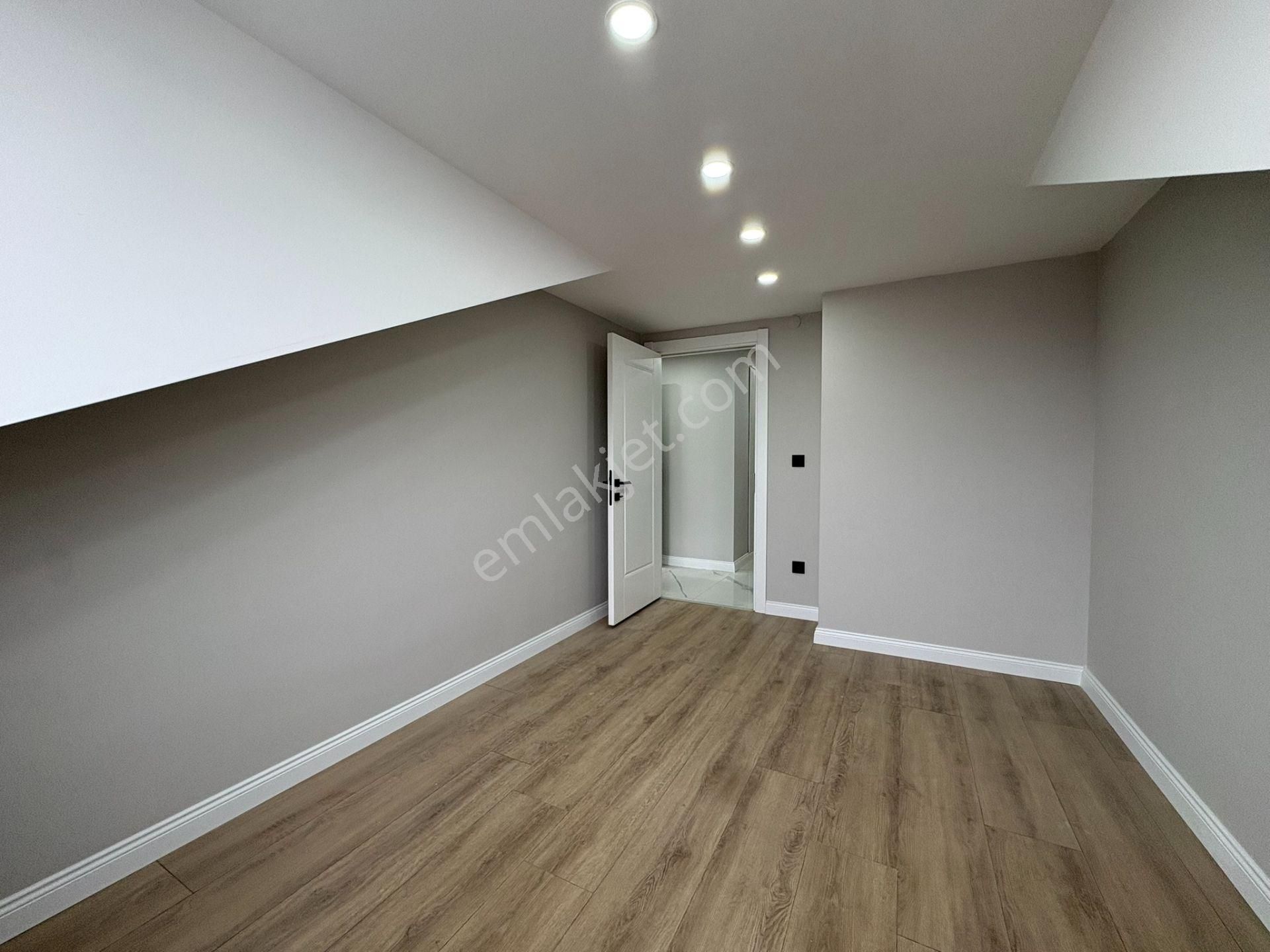 Altıntepe Kızılaya Yakın Teraslı 3+1 120 M² Net Dubleks - Görsel 15