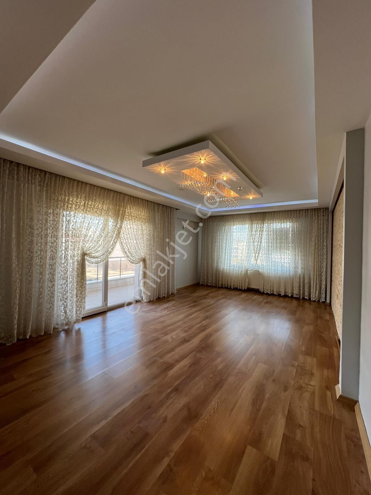 Bergama Fatih Mahallesi'nde Satılık 4+2 Dubleks Daire - Görsel 13