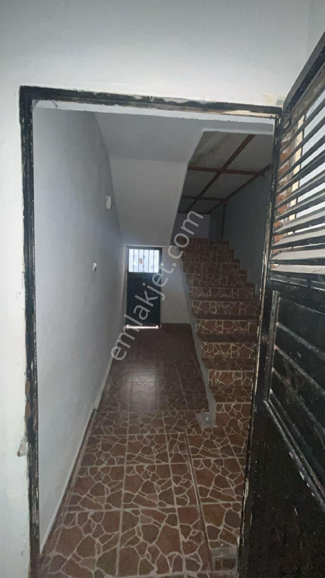 Kozanyoluna Yakın2+1 2 Katlı Evin 1.katı - Görsel 2