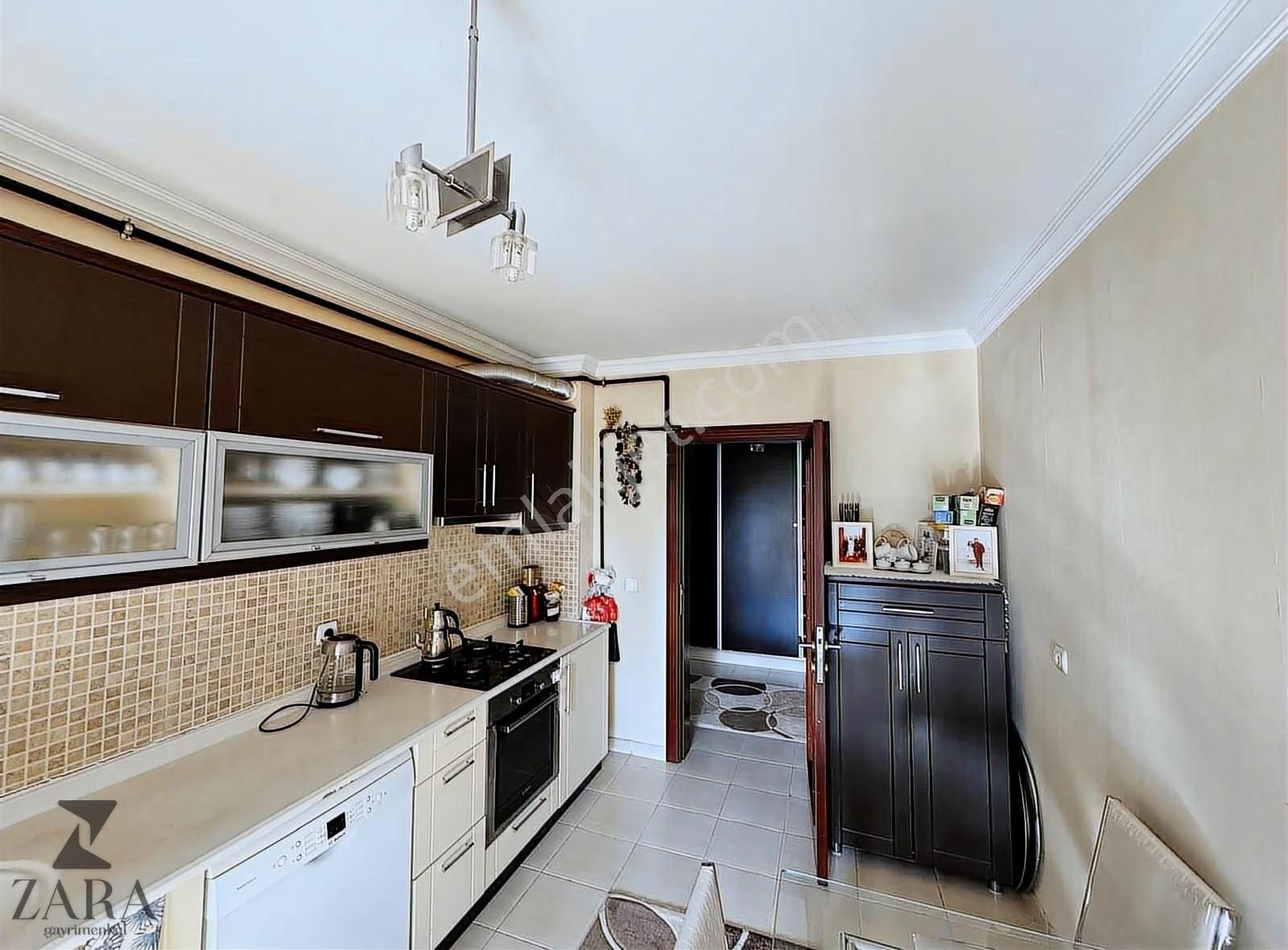 ▄zara▄sultan Fatih Cad. Üzeri 7/24 Güvenlikli Sitede 3.5+1 Daire - Görsel 21