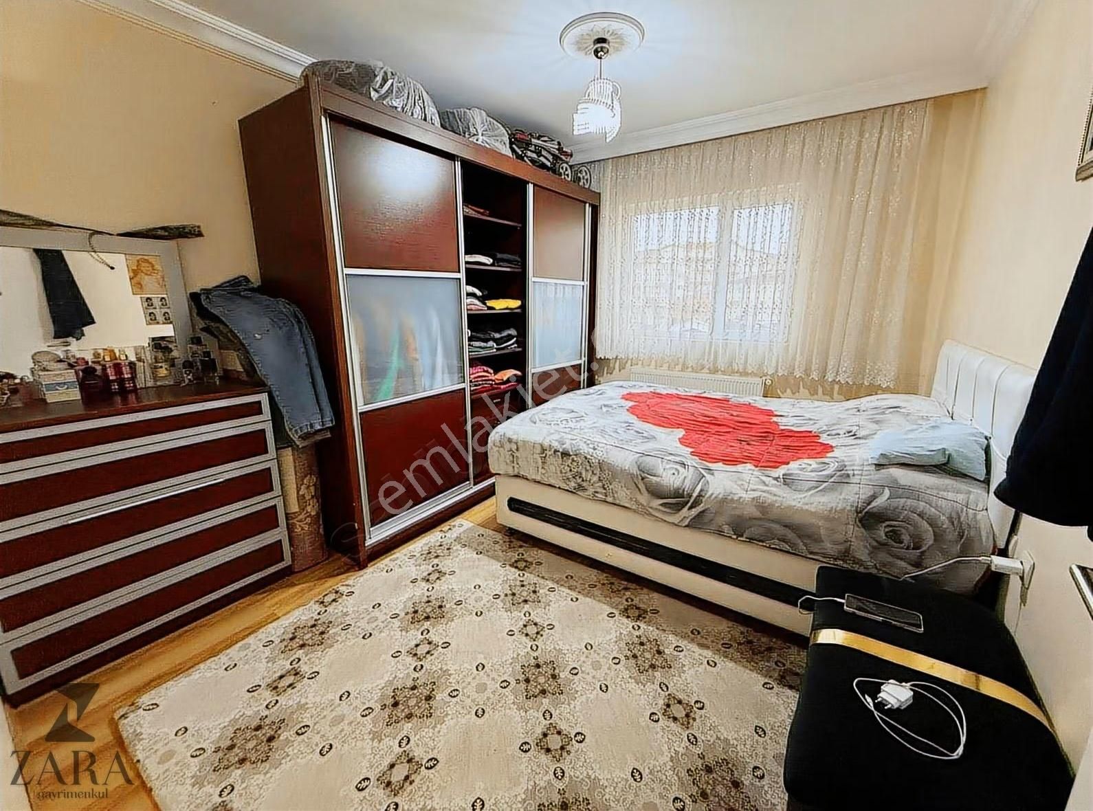 ▄zara▄durali Alıç Mh. Doğukent Cd Yakını 3+1 Ara Kat 130m² Daire - Görsel 3