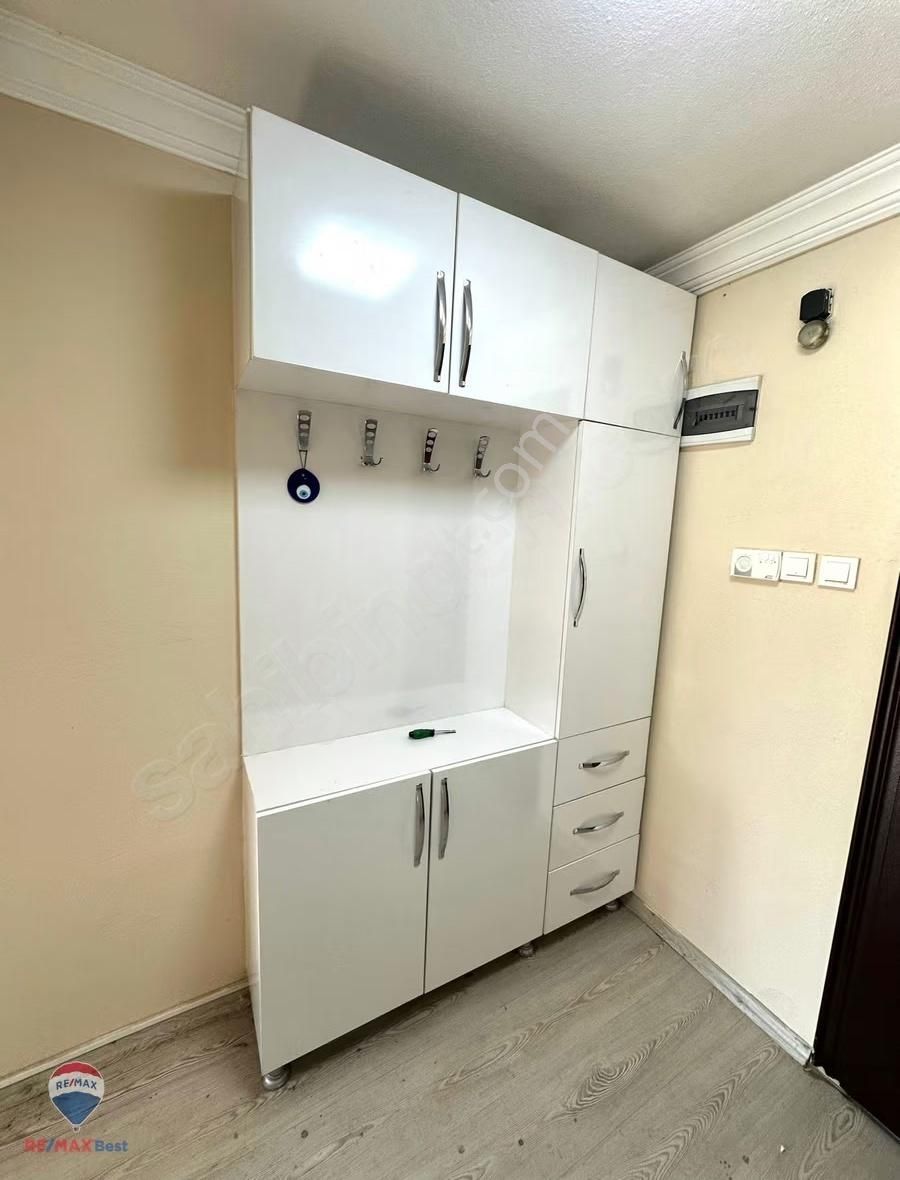 44 Karşıyaka Çarşı'da Eşyalı Asansörlü Kiralık Ofis - Görsel 2