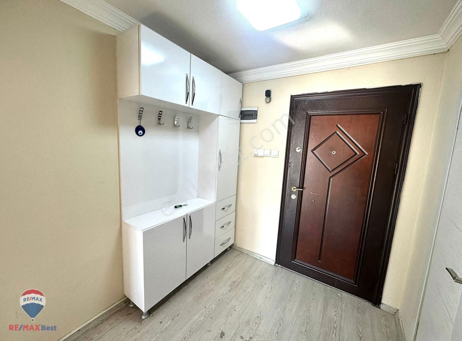 44 Karşıyaka Çarşı'da Eşyalı Asansörlü Kiralık Ofis - Görsel 15