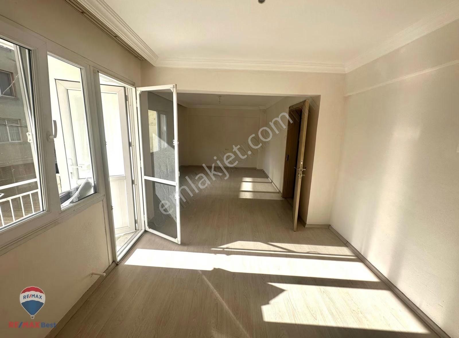 45 Bornova Çınar Mah. Cadde Üstü Kiralık 3+1 Daire - Görsel 5