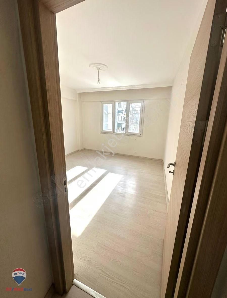 45 Bornova Çınar Mah. Cadde Üstü Kiralık 3+1 Daire - Görsel 21