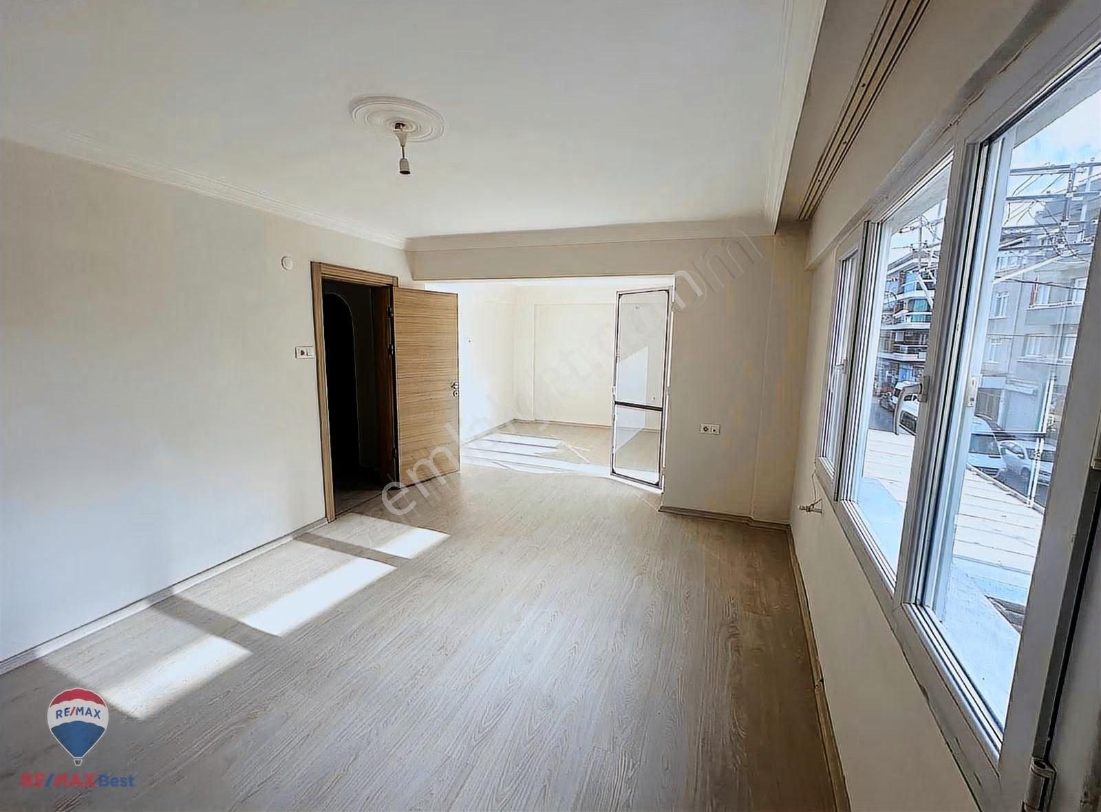 45 Bornova Çınar Mah. Cadde Üstü Kiralık 3+1 Daire - Görsel 24