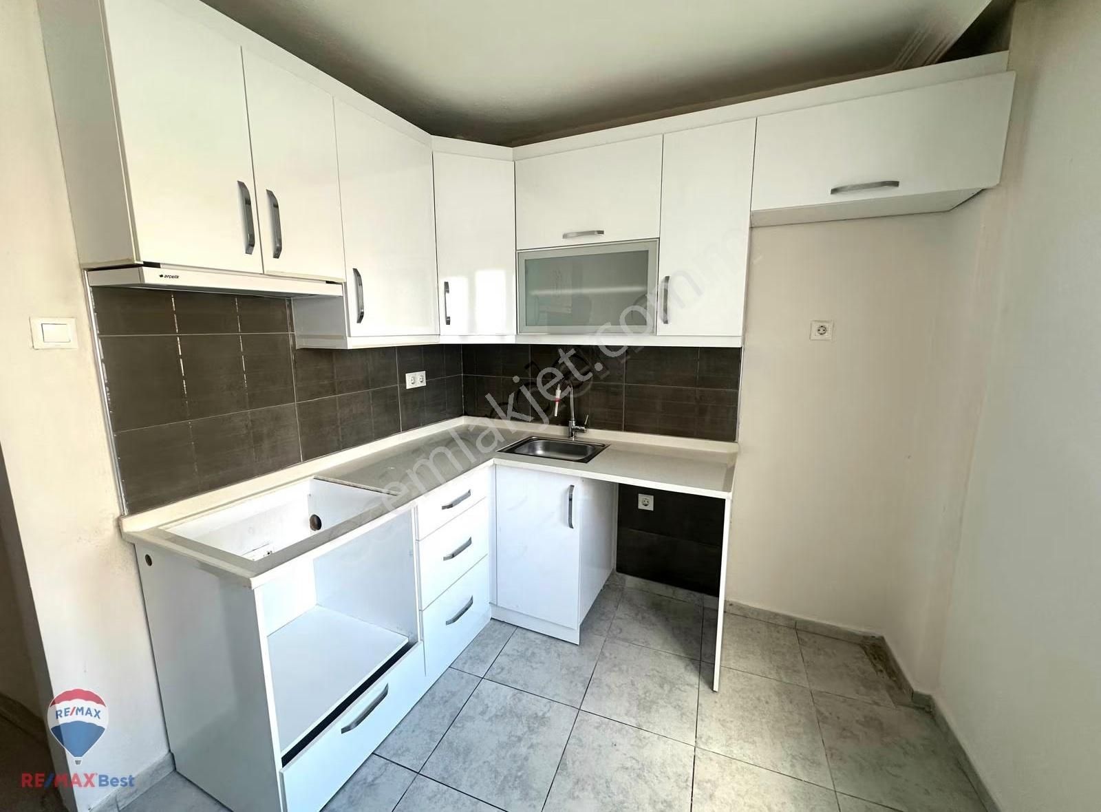 45 Bornova Çınar Mah. Cadde Üstü Kiralık 3+1 Daire - Görsel 27