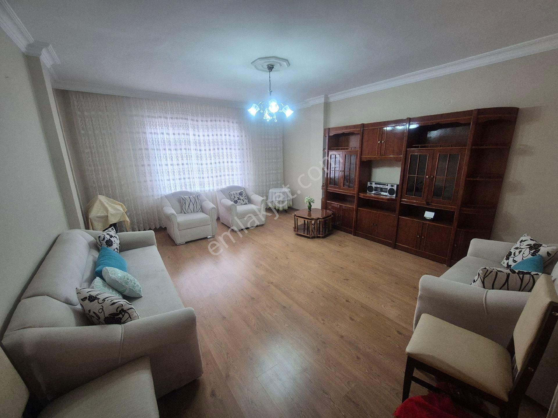 Yılmaz Emlak'tan Mehmet Akif'te 3+1 Eşyalı Kiralık - Görsel 3