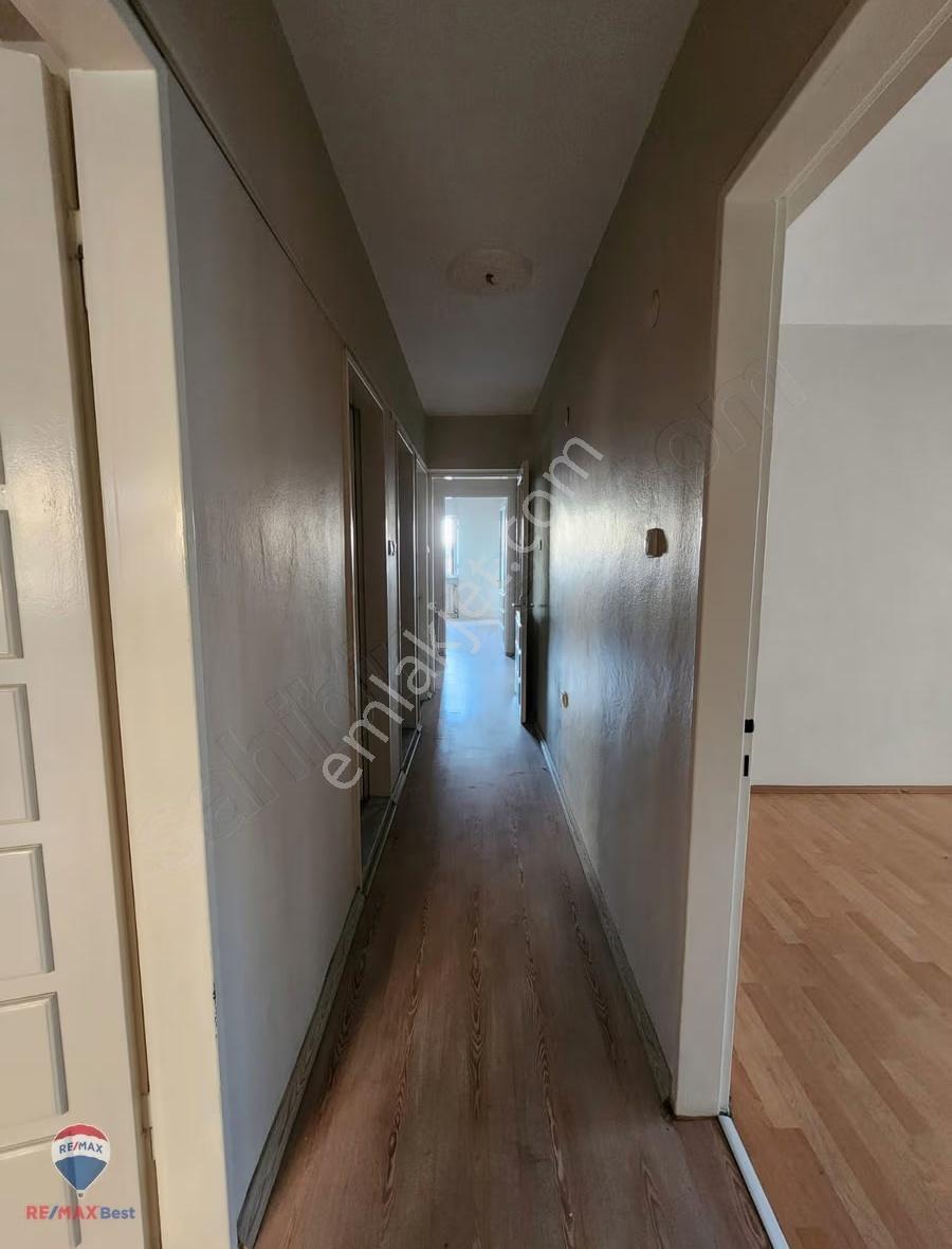 7 Bayraklı 75.yıl Mahallesi Görkent Sitesi 3+1 Satılık Daire - Görsel 8