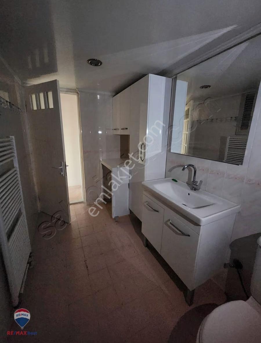 7 Bayraklı 75.yıl Mahallesi Görkent Sitesi 3+1 Satılık Daire - Görsel 12