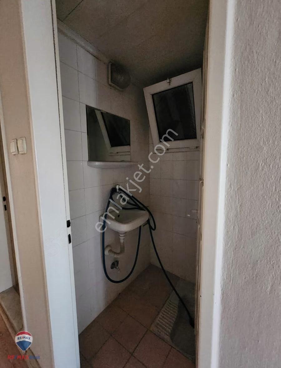 7 Bayraklı 75.yıl Mahallesi Görkent Sitesi 3+1 Satılık Daire - Görsel 5
