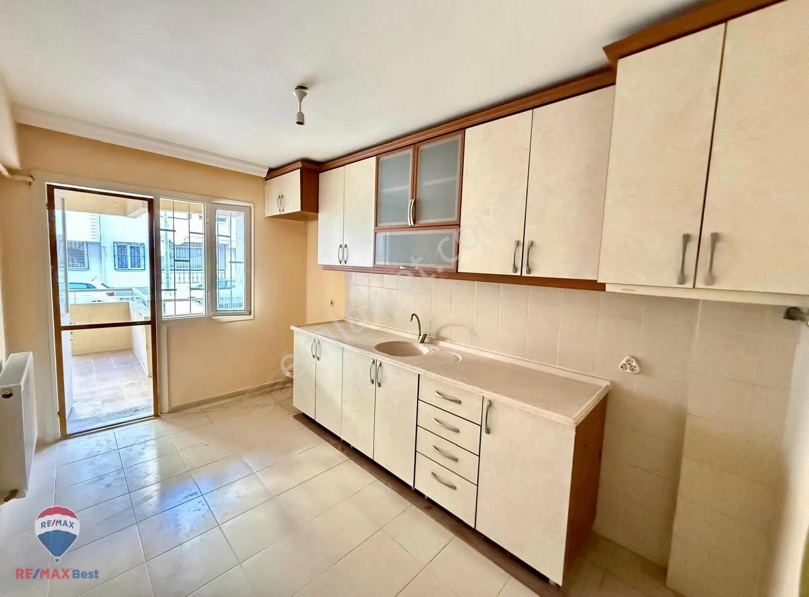 4 Güzelyalı Parkına Yakın Doğalgazlı Otoparklı Kiralık Daire - Görsel 9