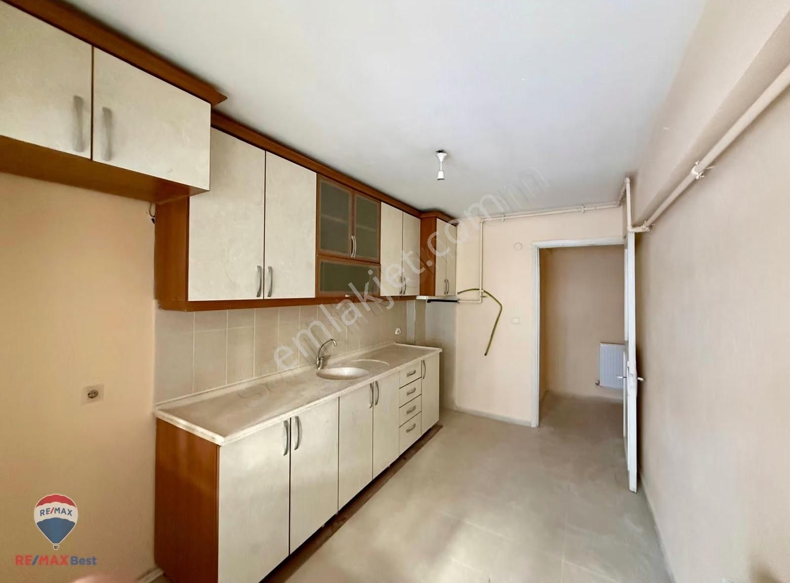 4 Güzelyalı Parkına Yakın Doğalgazlı Otoparklı Kiralık Daire - Görsel 7