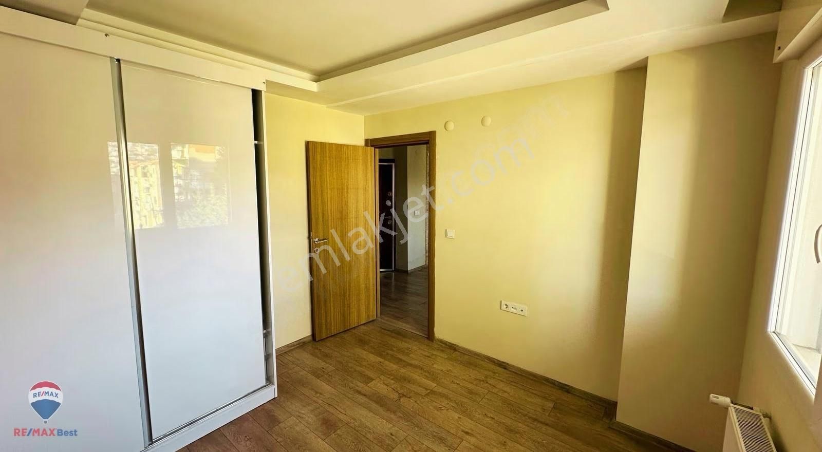 22 Onur Mah.de Çift Asansörlü,site İçinde Yeni 1+1 Kiralık Daire - Görsel 5