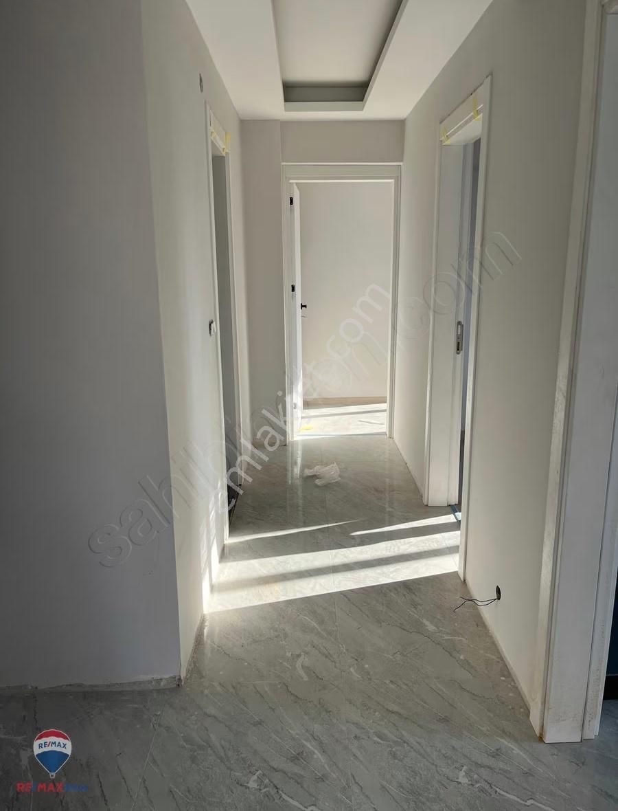 143 Bayraklı Manavkuyu'da Ebeveyn Banyolu 3+1 Satılık Daıre - Görsel 11