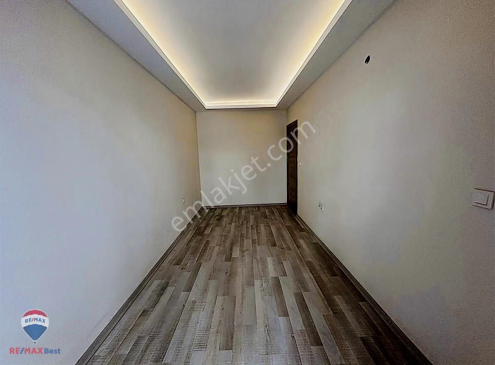 9 Demirköprü'de Ordu Bulvarı Yakını 1+1 Satılık Daıre - Görsel 14