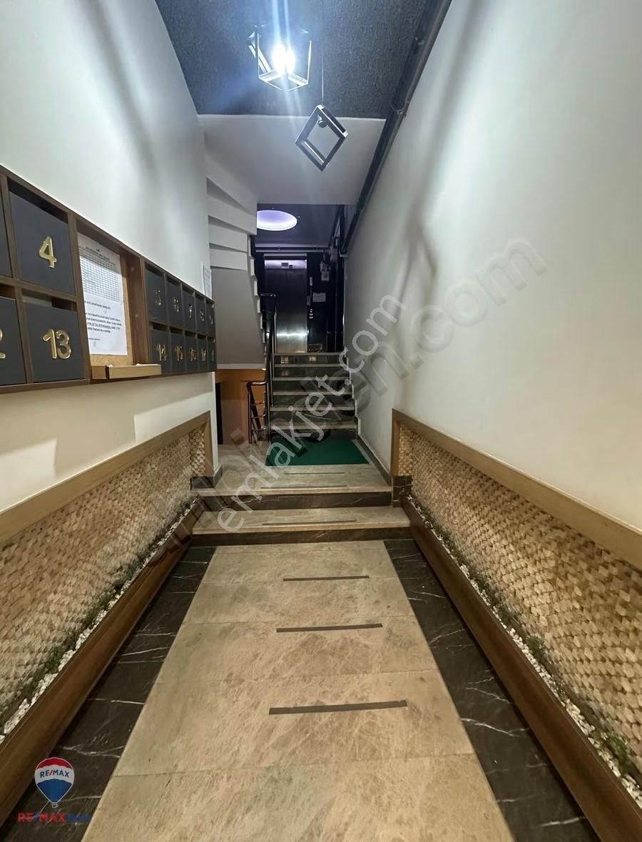 9 Demirköprü'de Ordu Bulvarı Yakını 1+1 Satılık Daıre - Görsel 9