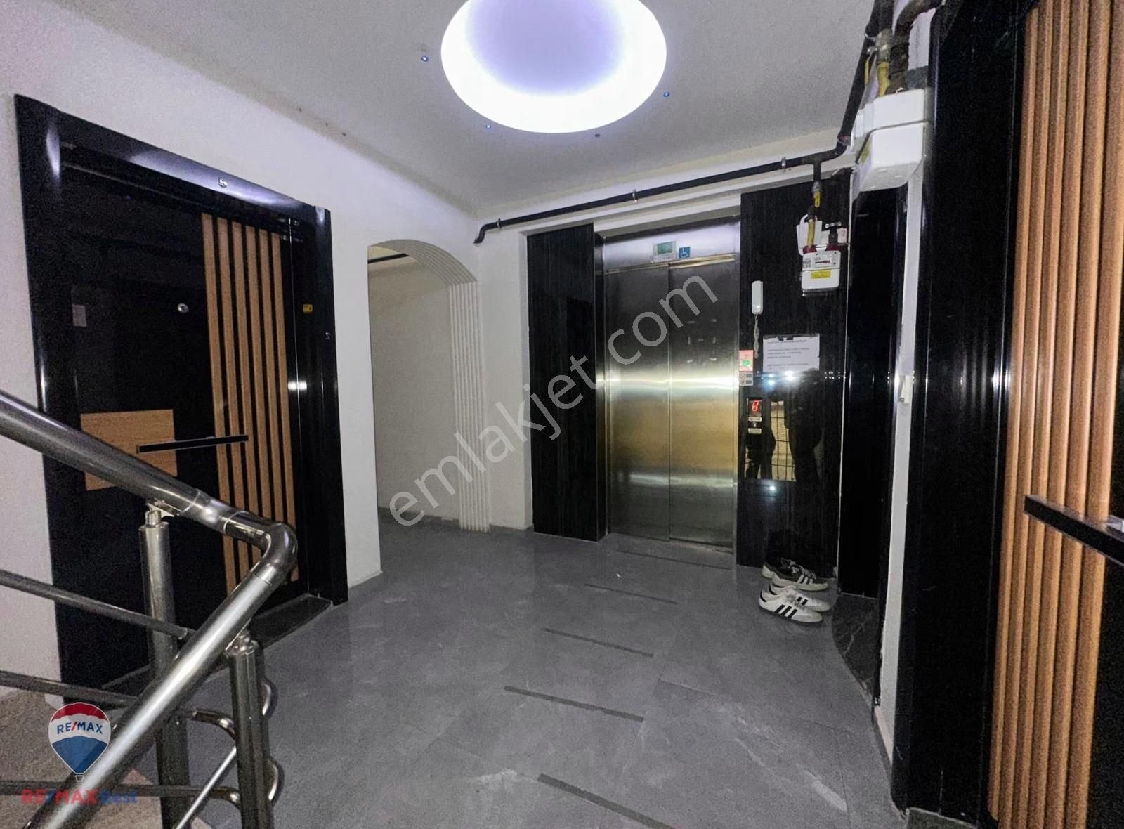 9 Demirköprü'de Ordu Bulvarı Yakını 1+1 Satılık Daıre - Görsel 18