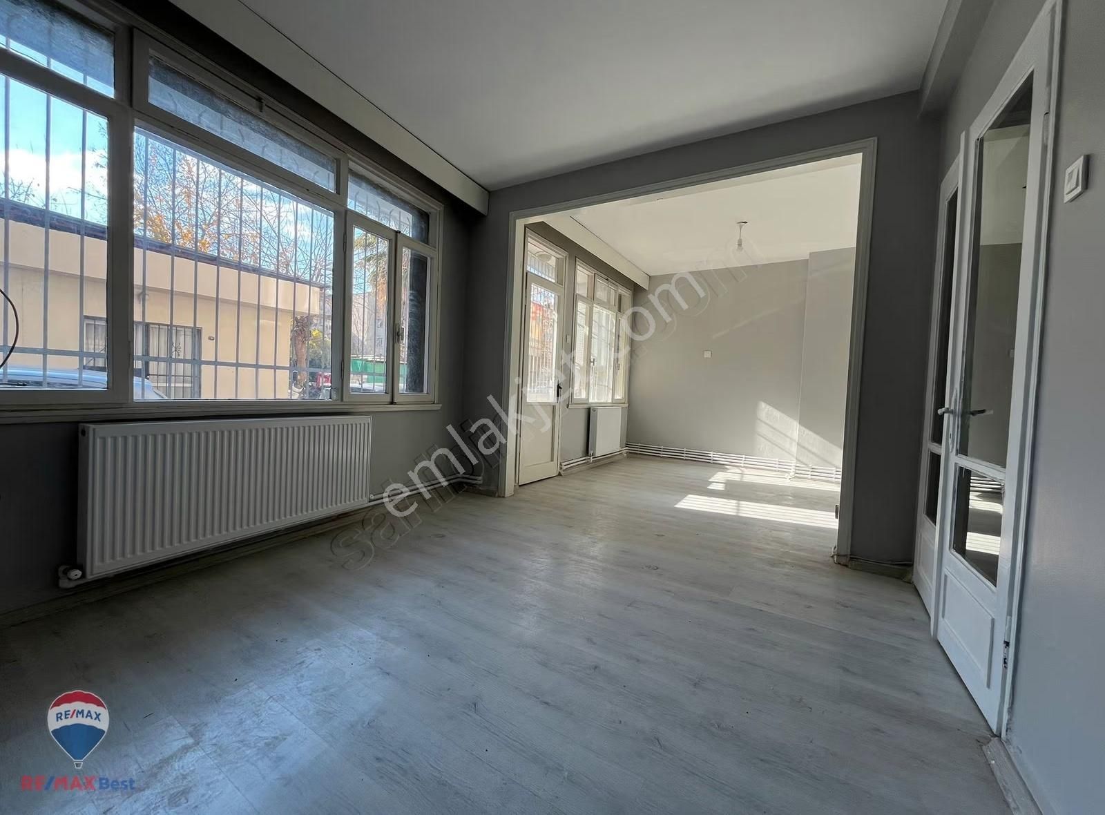 12 Alaybeyde Park Cephelı ,sahile 1 Dakika ,2+1 Satılık Daıre