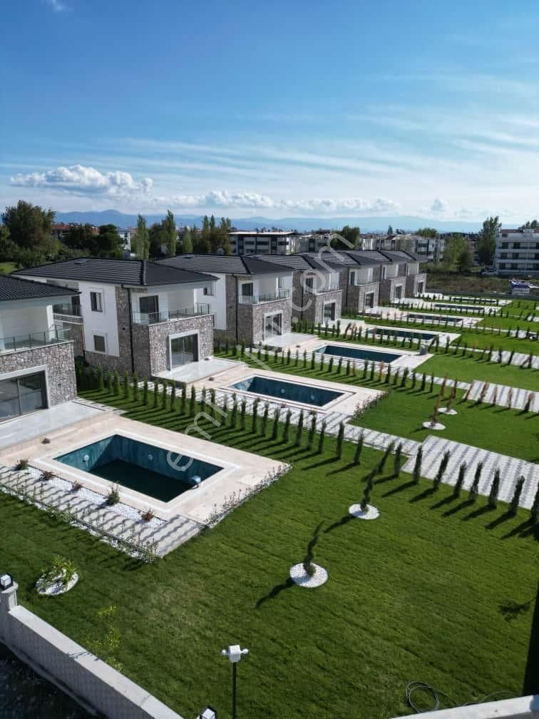 Eu Gayrimenkulden Balıkesir Edremit Akçayda 600 Metrekare Arsa İçinde Tek Müstakil Havuzlu - Görsel 28