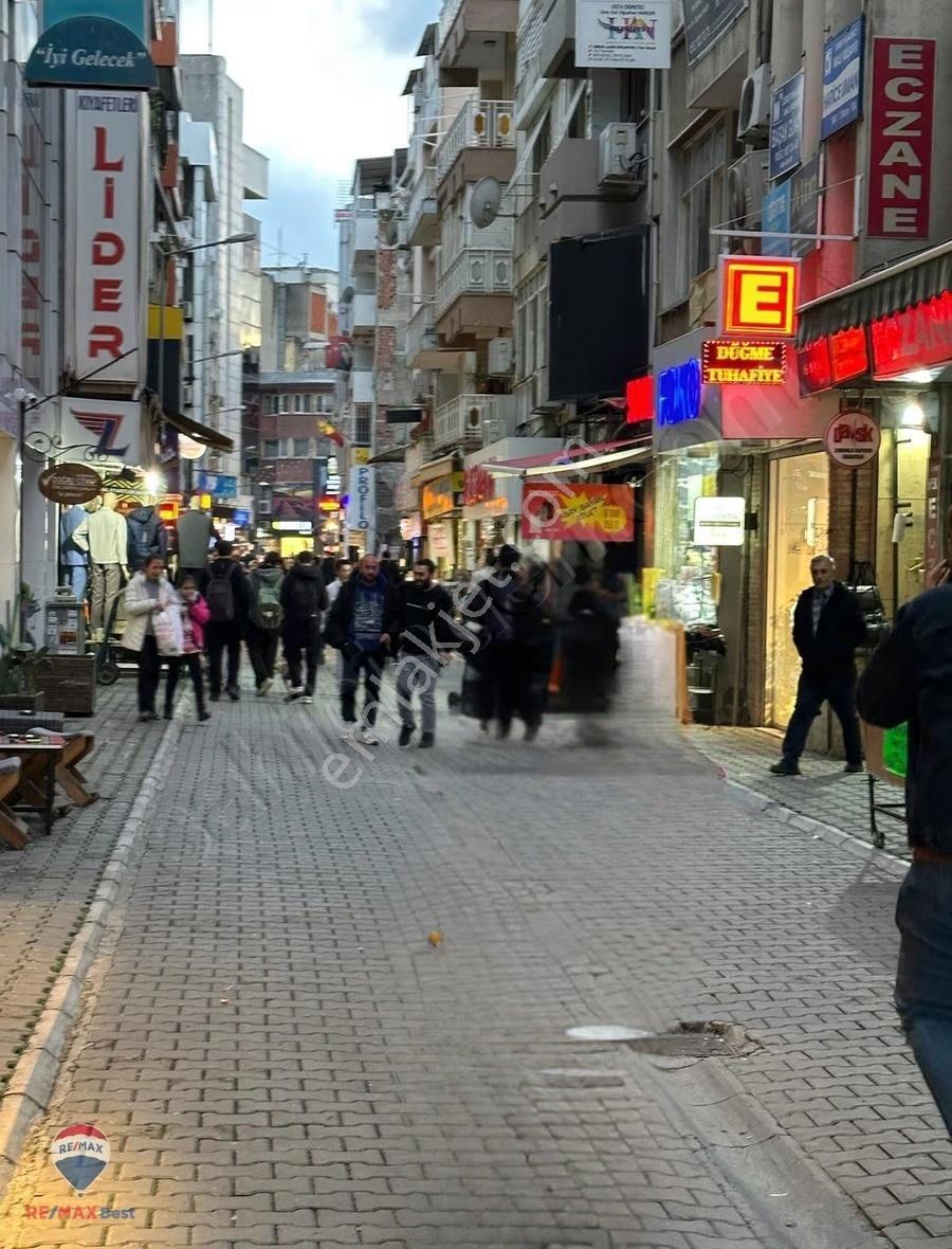 48 Karşıyaka Çarşıda Genış Cephelı Satılık Dükkan - Görsel 2