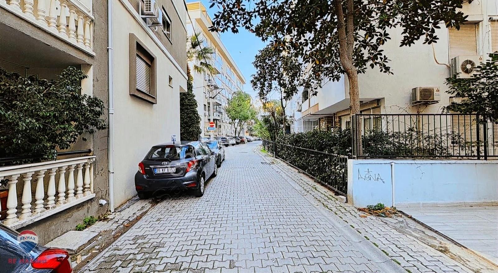 25 Karşıyaka Aksoyda Satılık 2+1 Daıre - Görsel 3