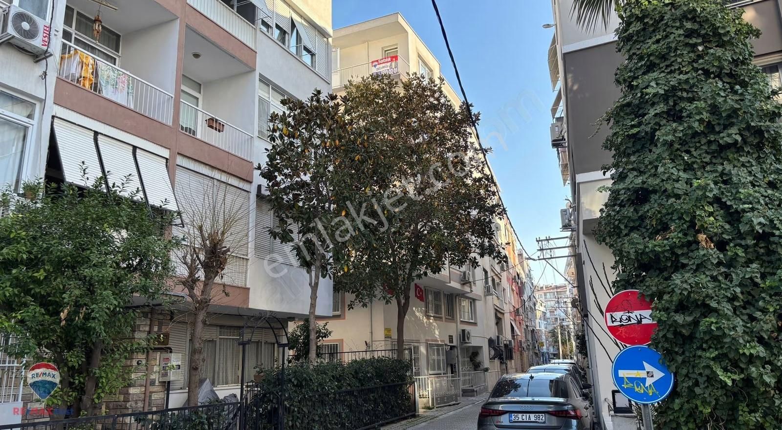 25 Karşıyaka Aksoyda Satılık 2+1 Daıre - Görsel 2