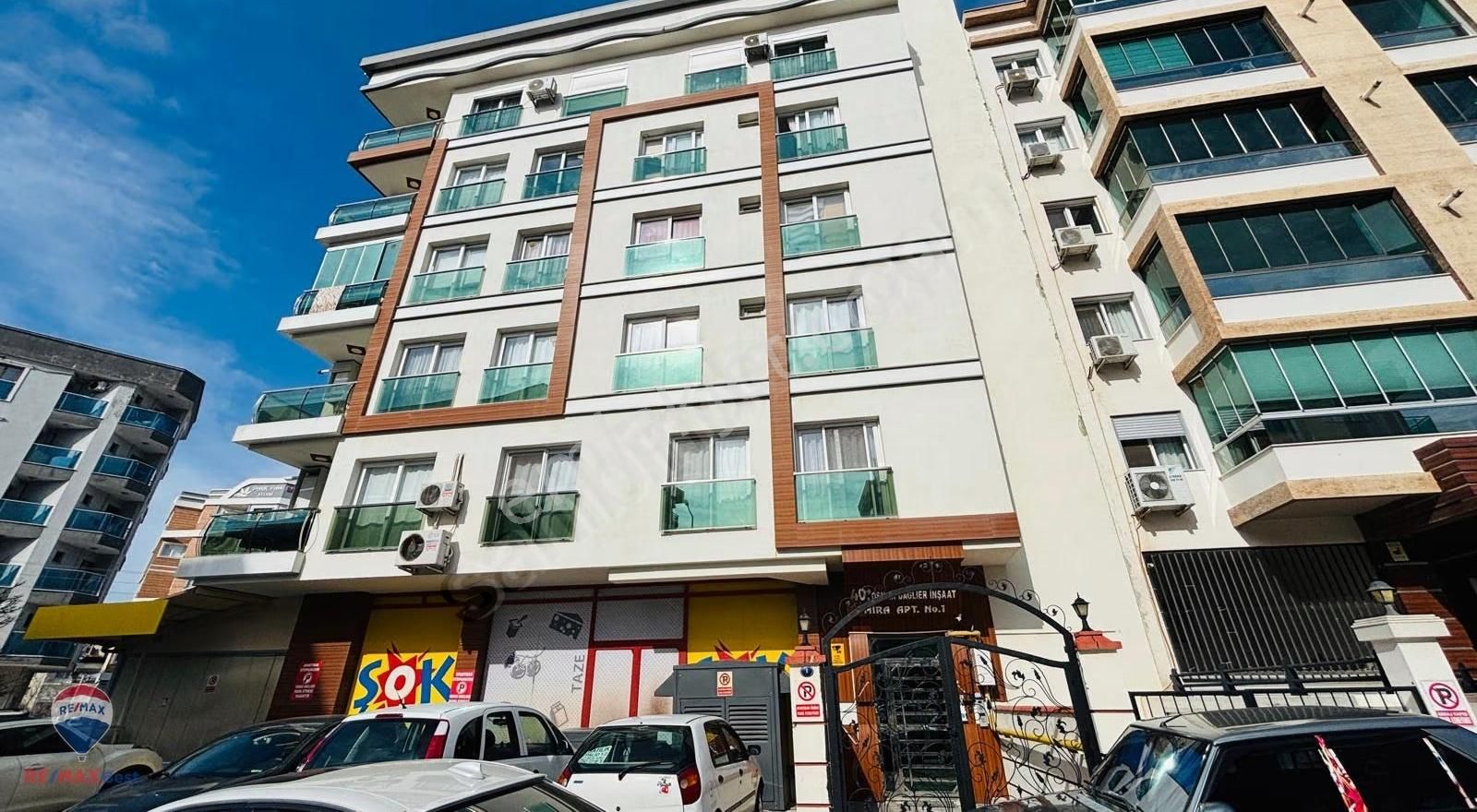 26 Bornova Erzenede Asansörlü 2+1 Satılık Daıre