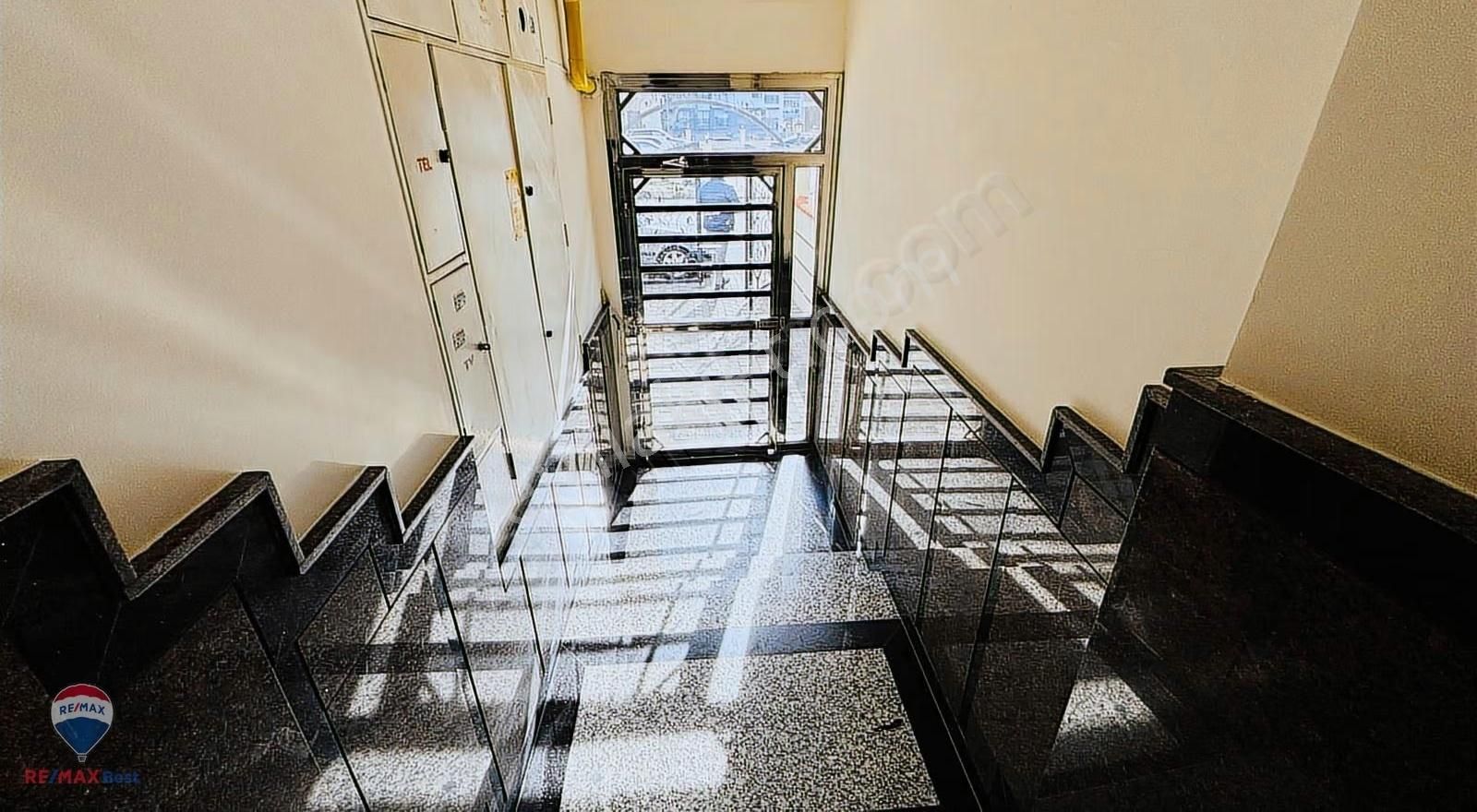 26 Bornova Erzenede Asansörlü 2+1 Satılık Daıre - Görsel 15