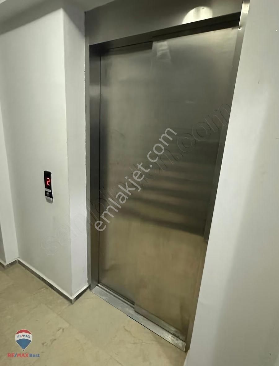 84 Seyrekte Havuzlu Sıtede 1+1 Kıralık Daıre - Görsel 17