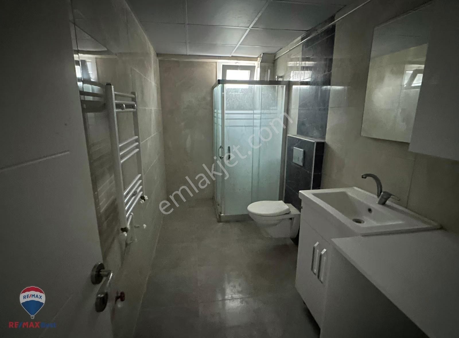 84 Seyrekte Havuzlu Sıtede 1+1 Kıralık Daıre - Görsel 13